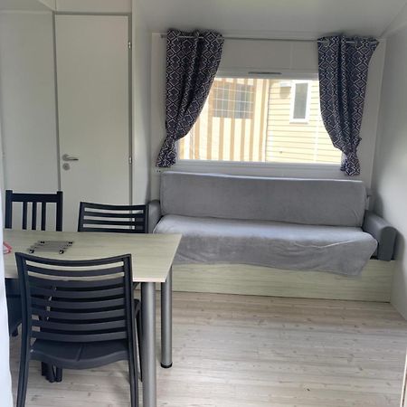 Mobil Home 10 M Et Mme Colas Litteau Kültér fotó