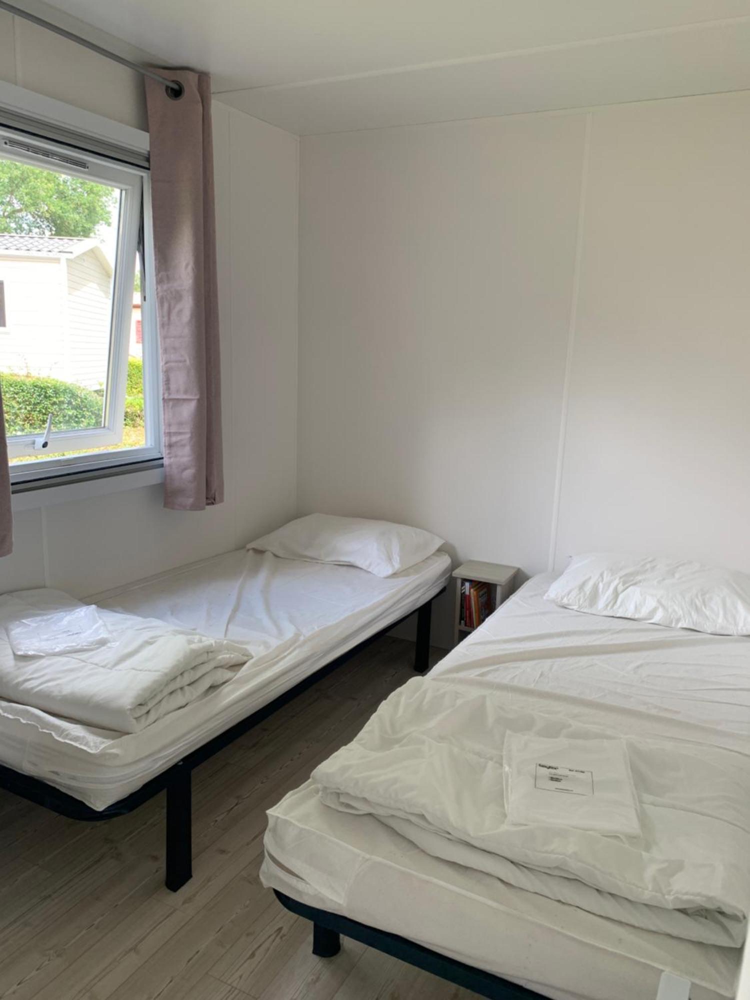 Mobil Home 10 M Et Mme Colas Litteau Kültér fotó